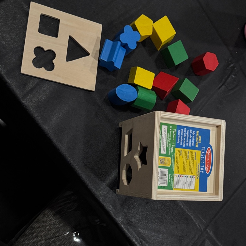 Melissa & Doug Classic Shape Sorting Cube - Red, Blue, Green, Yellow